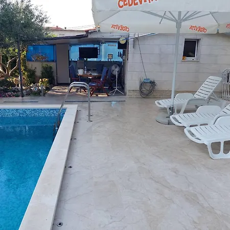 Διαμέρισμα Kastel Stafilic Comfortable *